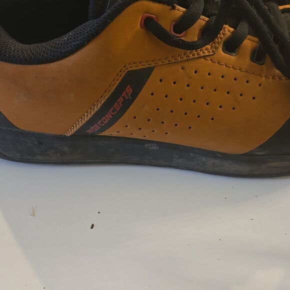 Ride concepts  Athletic bicycle Shoes with Breathable Design - Picture 5 of 7